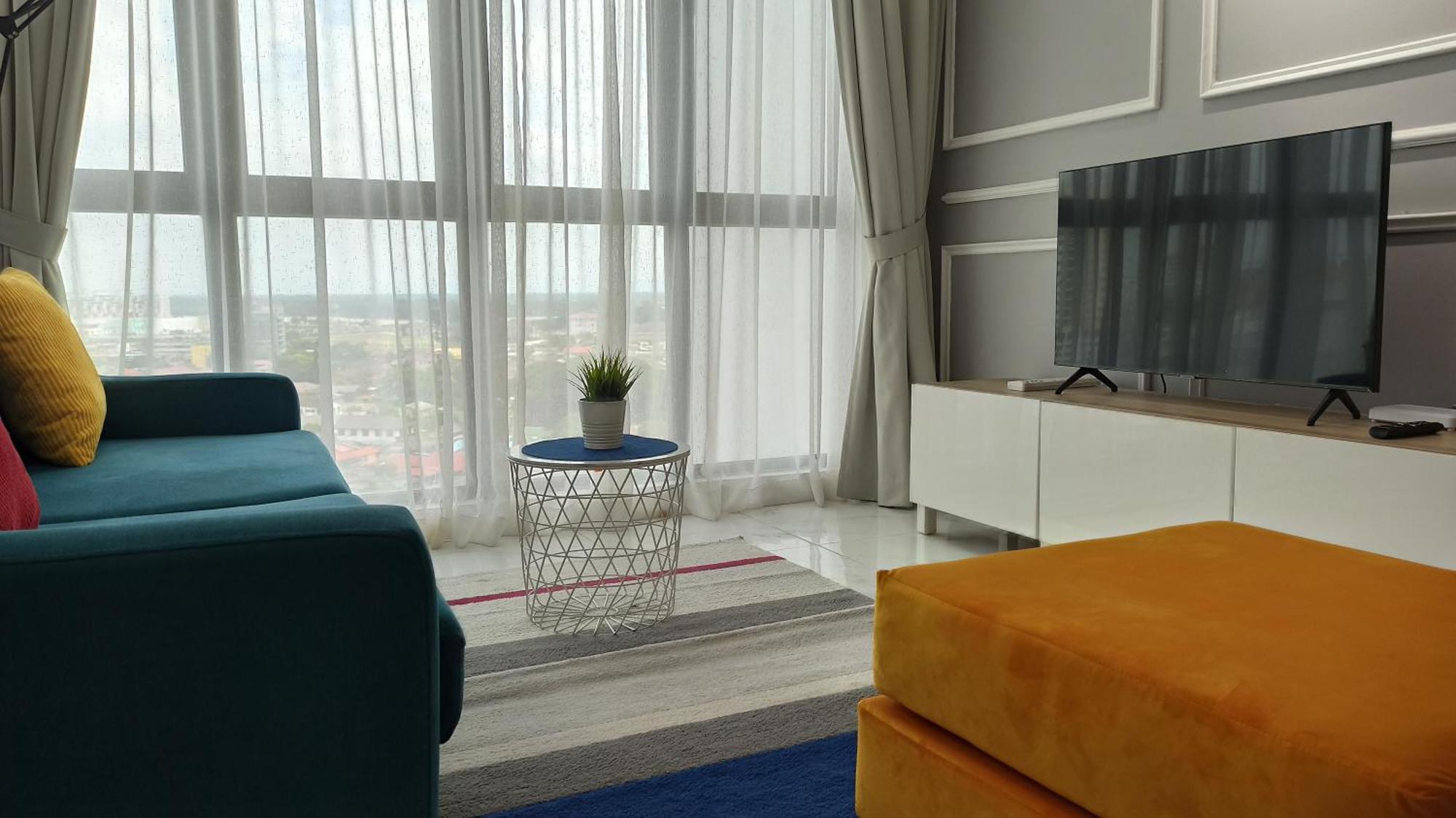 Zulanie Suite Troika Residence: Golden Triangle Oasis with Pool Kota Bharu Exterior photo